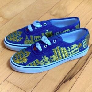 Sebastiro vintage New York embroidered sneakers, denim blue. Women’s size 7